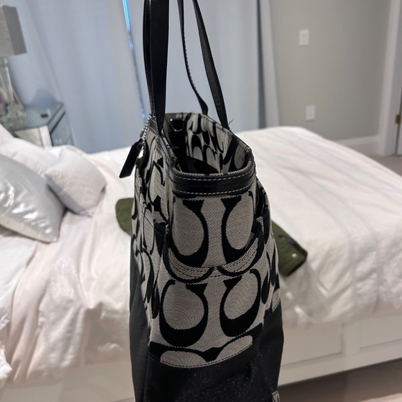 Coach Tote - Picture 5 of 5